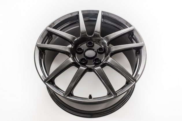 2016 Ford GT carbon fibre wheels