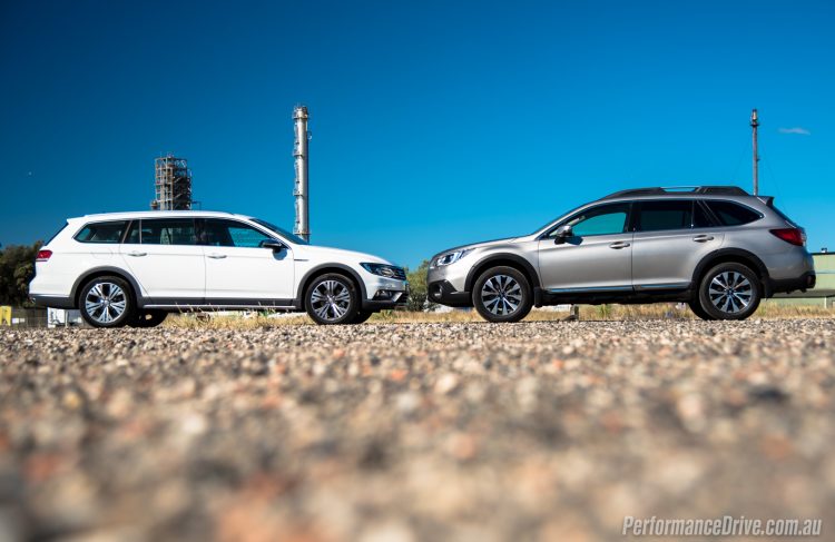 2016 Subaru Outback vs Volkswagen Passat Alltrack-5
