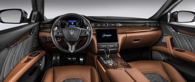 2017 Maserati Quattroporte GranLusso-dash