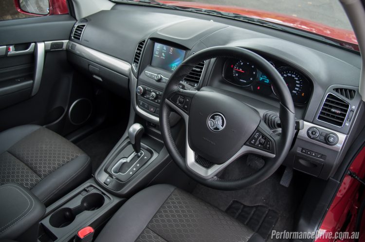 2016 Holden Captiva LT-interior