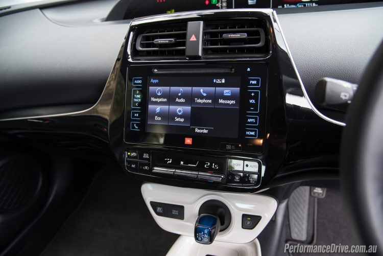 2016 Toyota Prius touch-screen