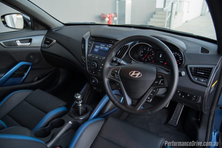 2016 Hyundai Veloster Street Turbo-interior