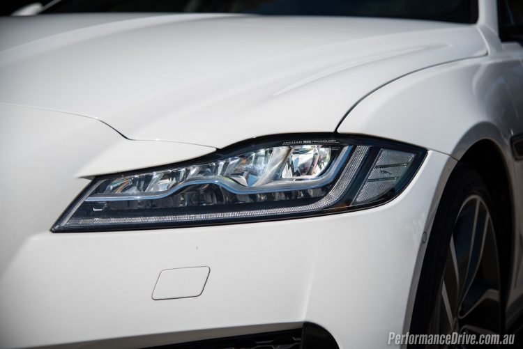 2016 Jaguar XF S 35t-LED headlights
