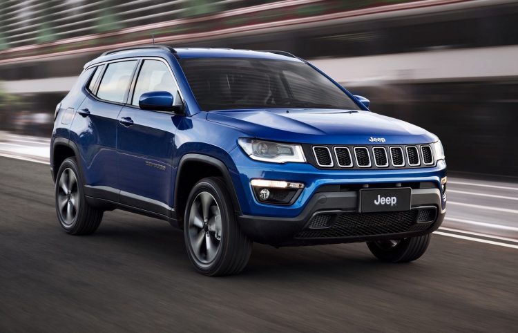 2017-jeep-compass-driving