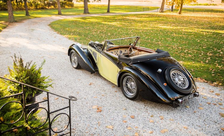 1937-bugatti-type-57s-rear