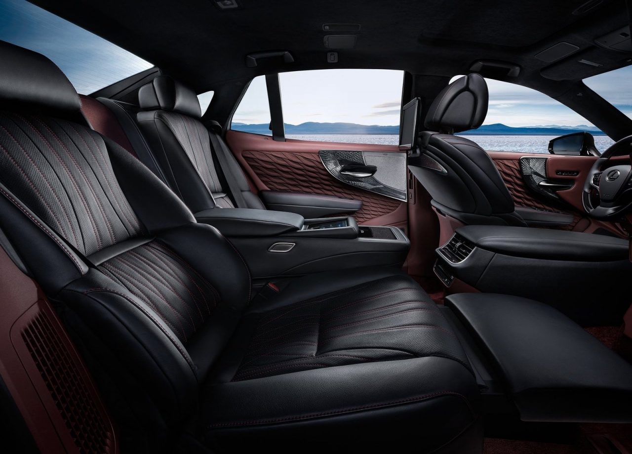 2018 Lexus LS 500h hybrid revealed, offers EV mode up to 140km/h