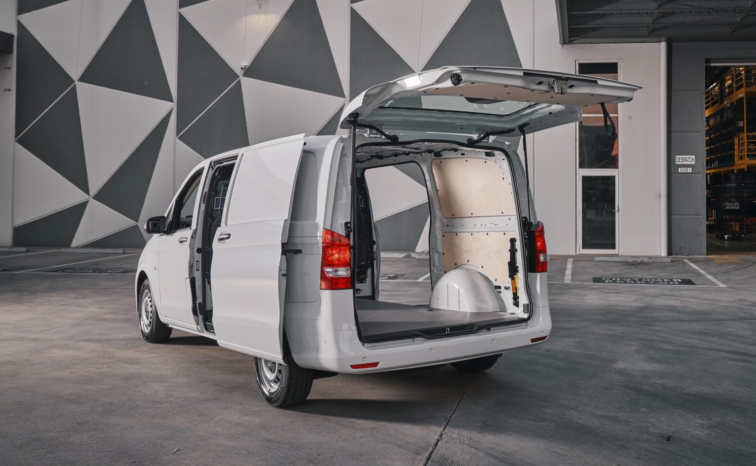 2022 Mercedes Benz Vito Tailgate PerformanceDrive