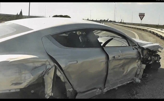 Video: Aston Martin Rapide crash with Roberto Ricci - PerformanceDrive