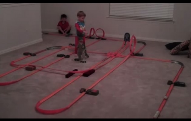 Video Insane Hot Wheels Track Goes Around A House