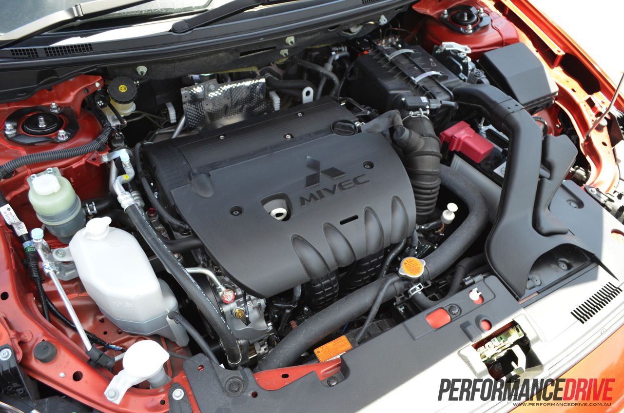 2012 Mitsubishi Lancer VRX Sportback engine