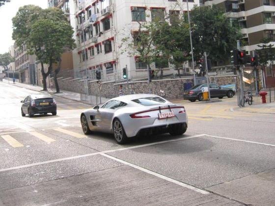 Aston Martin One-77 crash in Hong Kong - PerformanceDrive