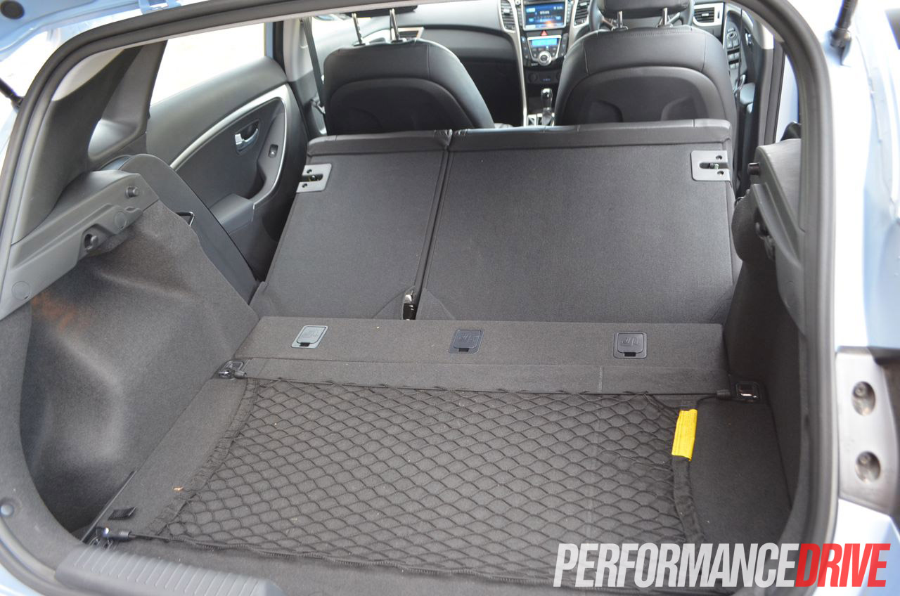 Hyundai i30 dimensions, boot space and electrification