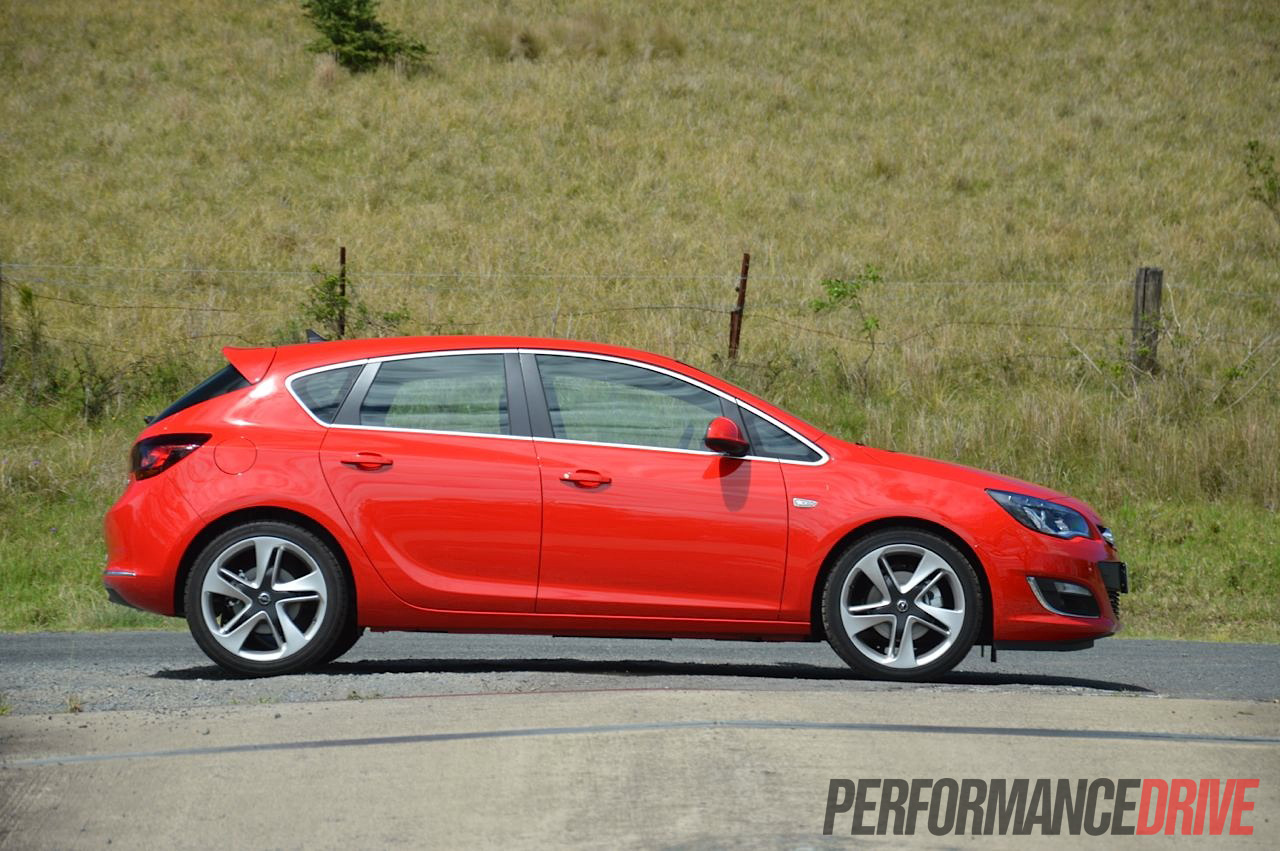 voor Leidinggevende Mellow 2012 Opel Astra Sports review - PerformanceDrive