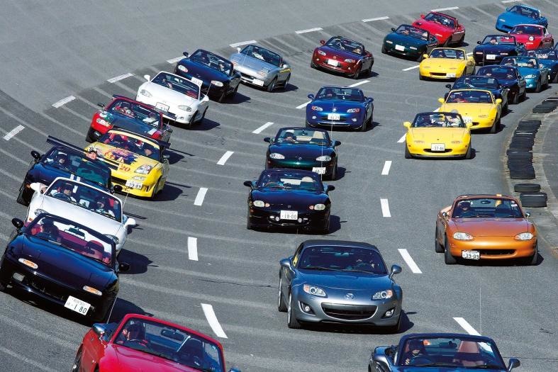 Mazda MX-5 parade record to be reset in the Netherlands