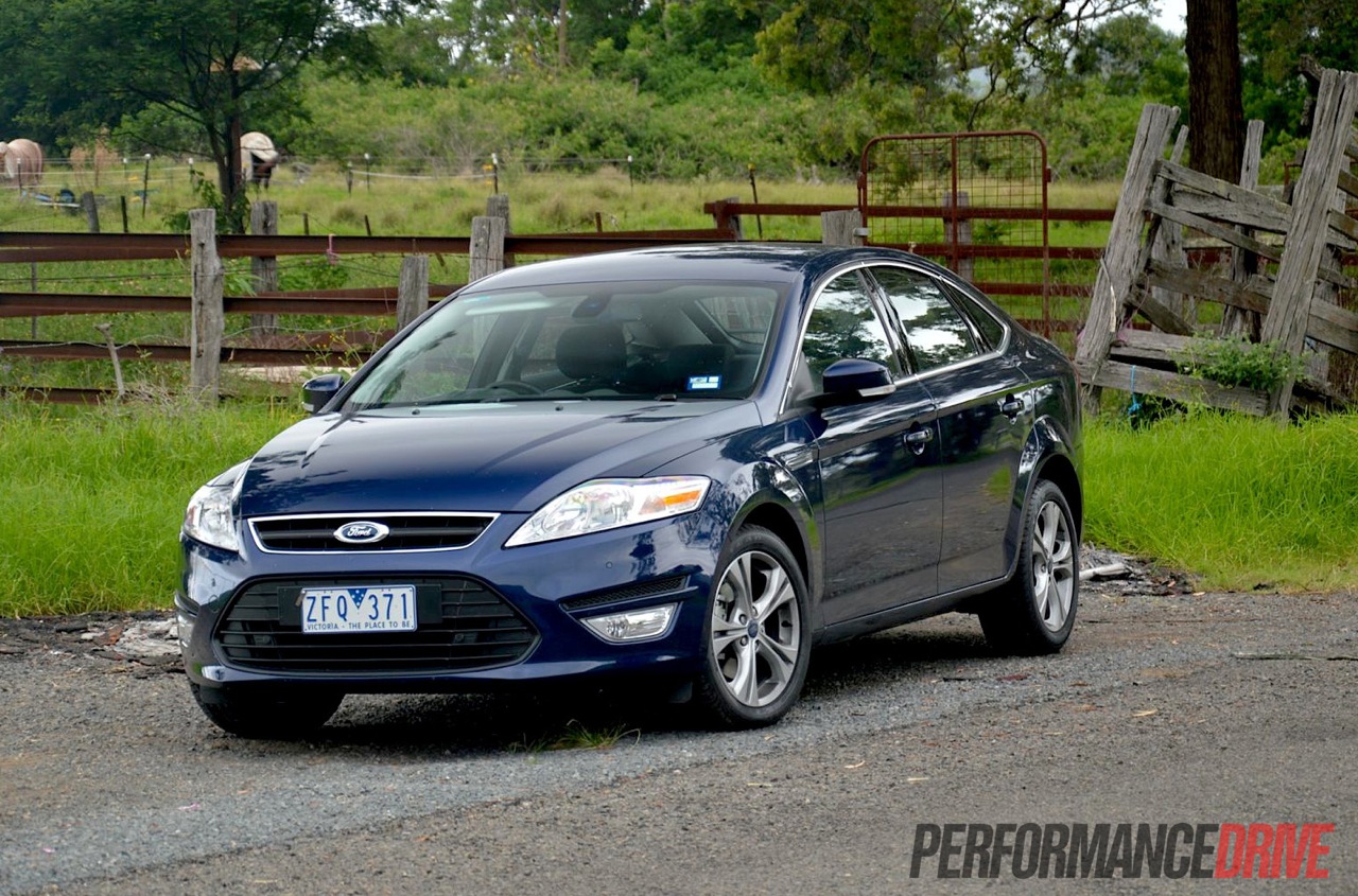2013 Ford Mondeo Zetec EcoBoost review (video)