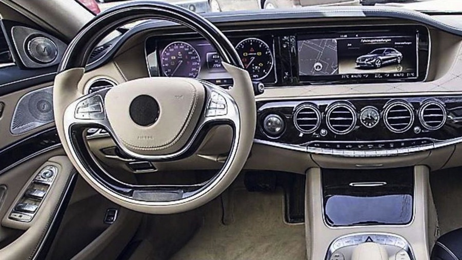 2014 Mercedes-Benz S-Class dash looks breathtaking
