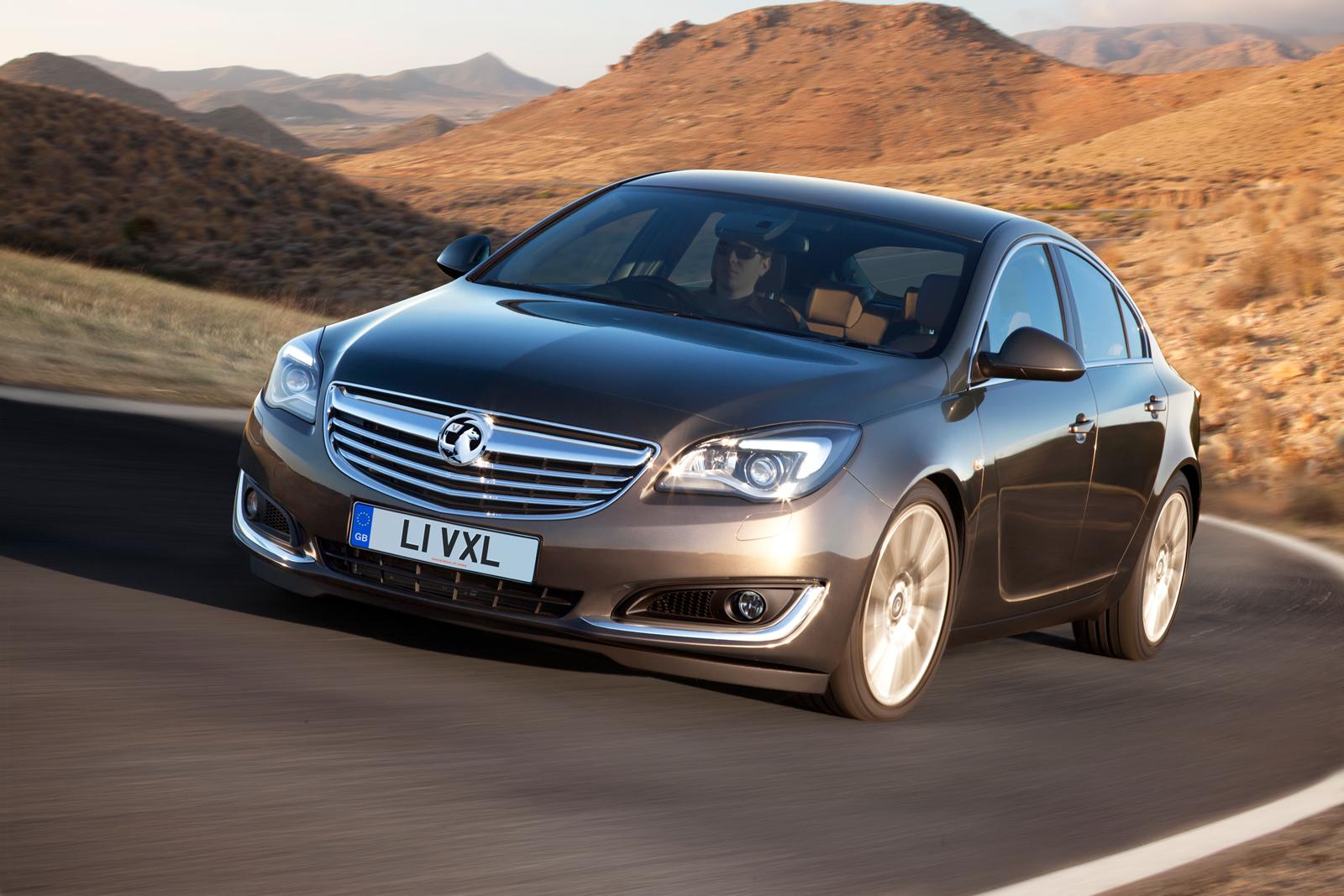 2014 Opel Insignia revealed, revised interior and exterior