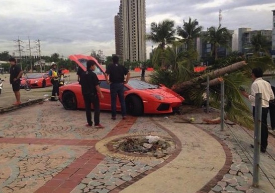 Lamborghini Aventador crash-Thailand-
