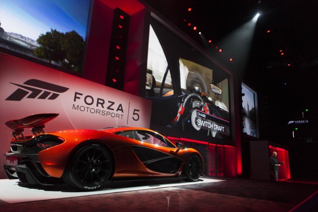 McLaren P1-Forza 5-E3 show