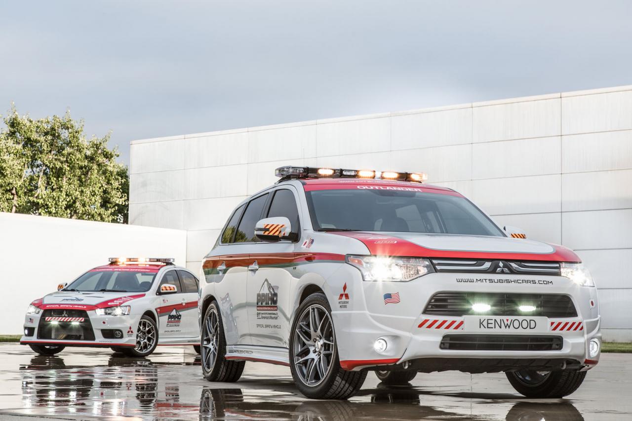 Mitsubishi Outlander and Evo X Pikes Peak safety cars revealed