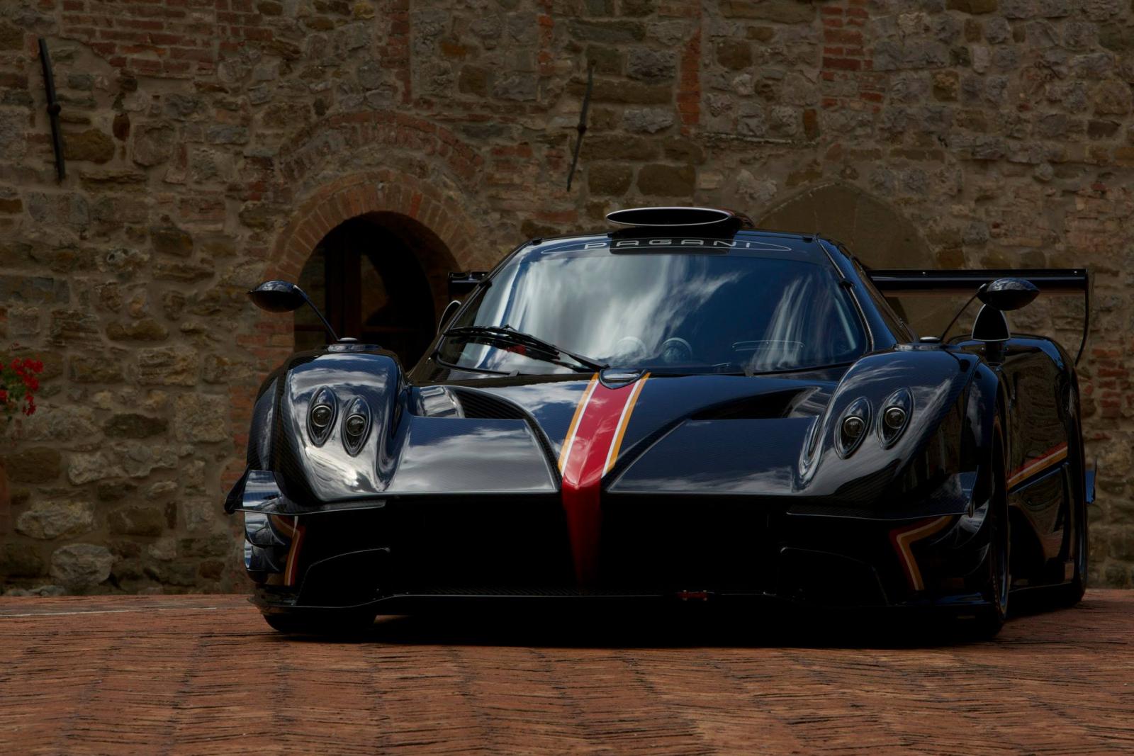 Pagani zonda revolution