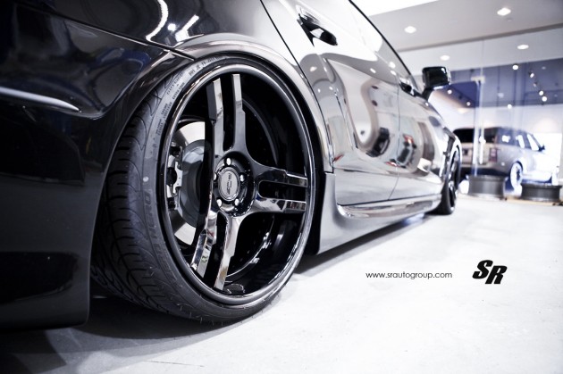 Slammed Mercedes-Benz CLS by SR Auto looks menacing – PerformanceDrive