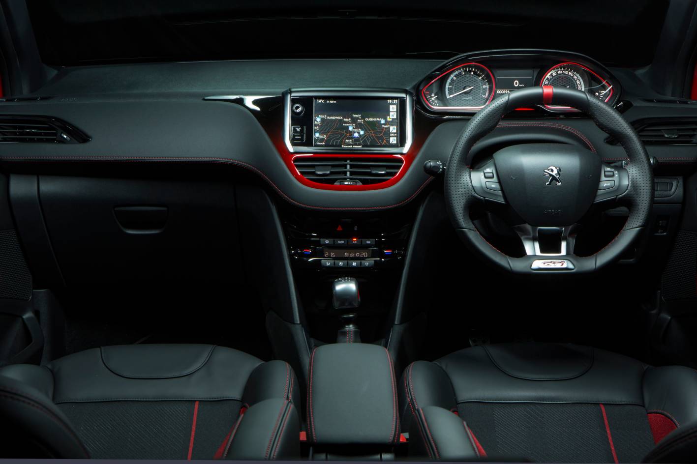 Peugeot 208 GTi-interior