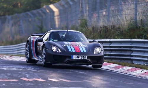 Porsche 918 Spyder sets world record Nurburgring lap (video)