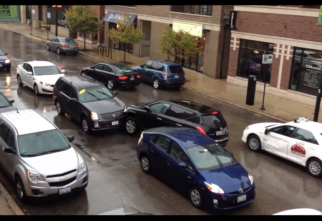 Video: Stolen SUV in Chicago plays pinball with other cars