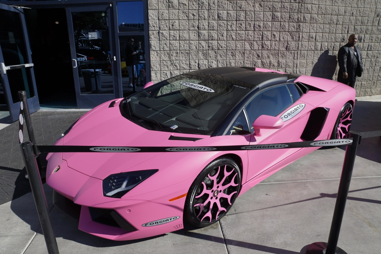 Lamborghini Aventador pink-2013 SEMA