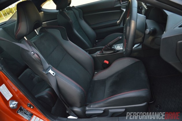2013 Toyota 86 GTS front seats
