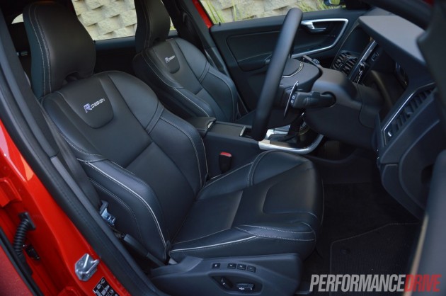 2014 Volvo XC60 T6 R-Design front seats