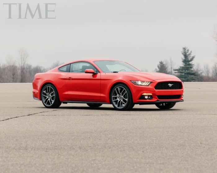 2015 Ford Mustang revealed, again