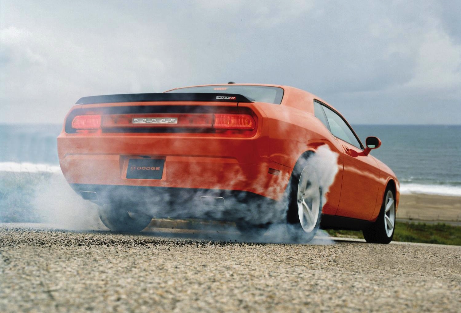 SRT Hellcat V8 to offer “stupid power”, Detroit debut rumoured