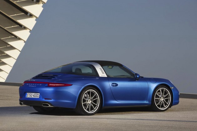 2014 Porsche 911 Targa-blue