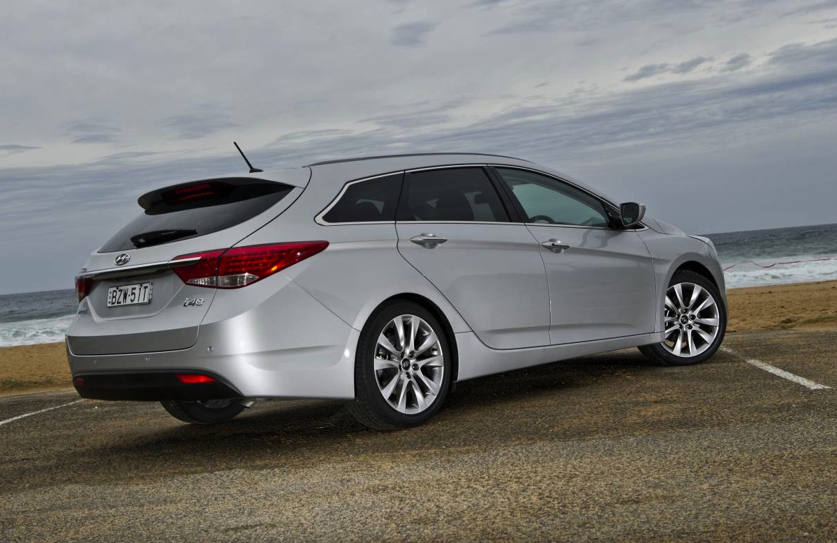 2014 Hyundai i40 gets driving modes and auto tailgate