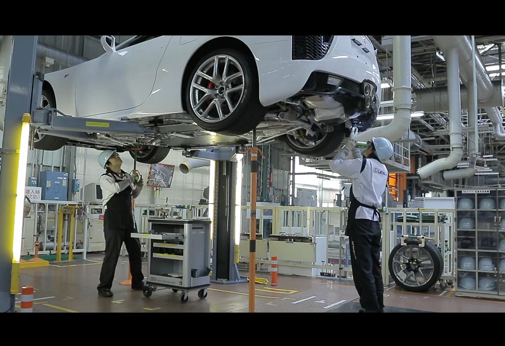 Lexus LFA has a fascinating production process