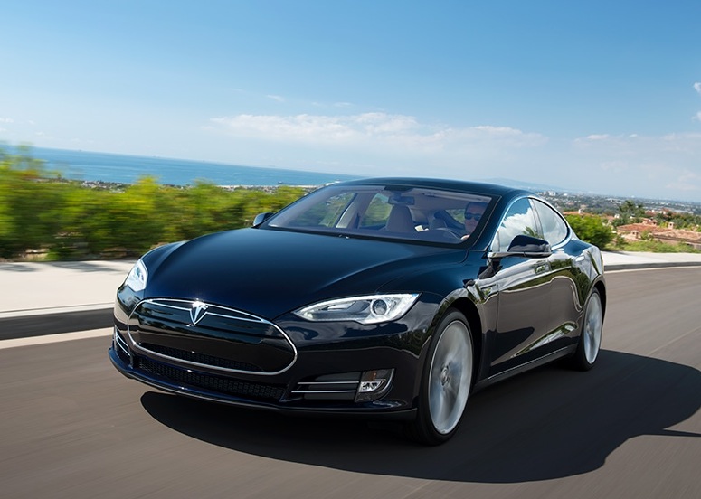 Tesla reports record sales, 22,300 Model S sedans sold in 2013