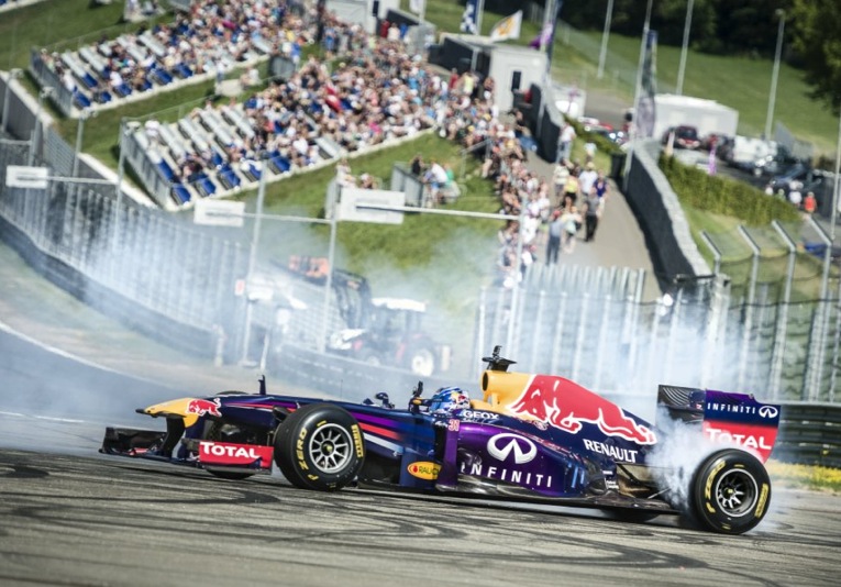 FIA to allow F1 celebratory donuts this year, with rules