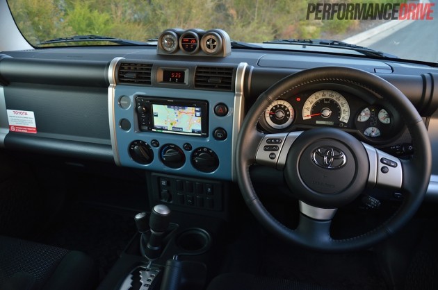 2014 Toyota FJ Cruiser-steering wheel