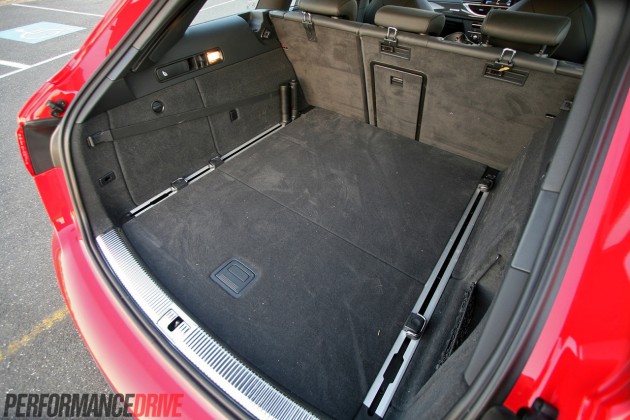 2014 Audi RS 6 Avant-cargo space
