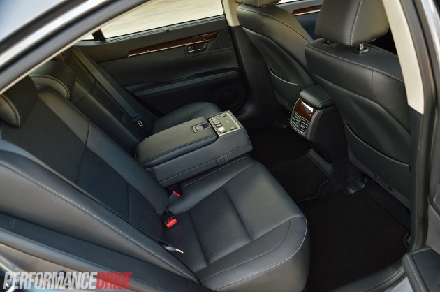 2014 Lexus ES 350 Sports Luxury-rear seat