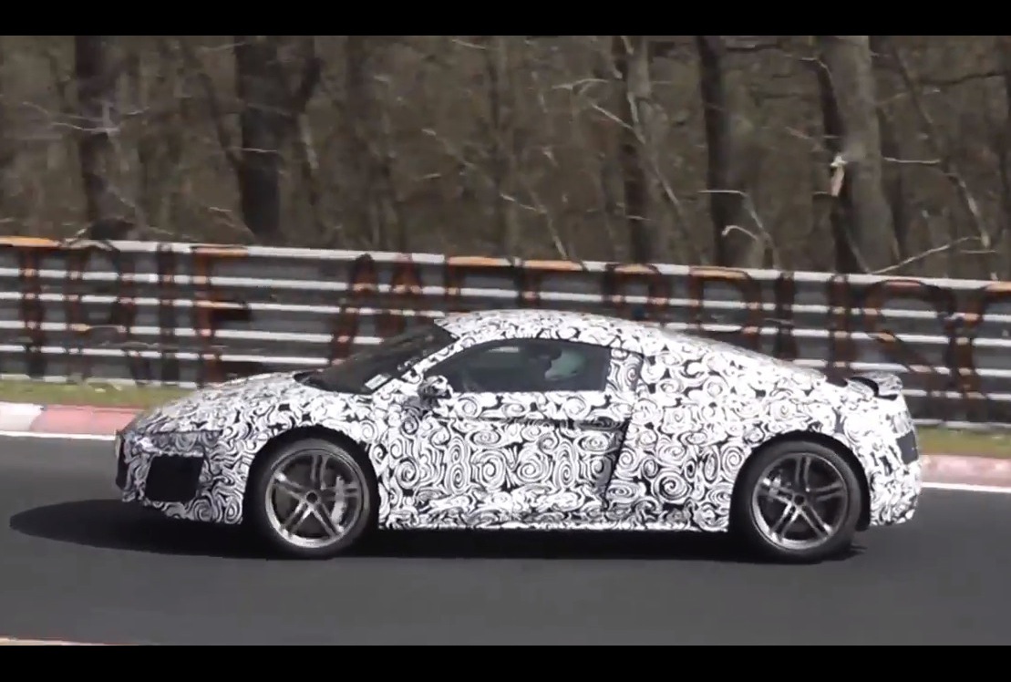 2015 Audi R8 spotted hurtling around Nurburgring (video)