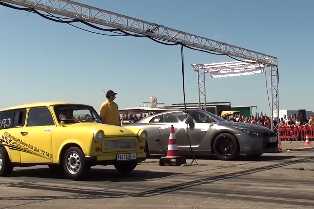 Trabant 601 wagon vs Nissan GT-R – the ulimate battle
