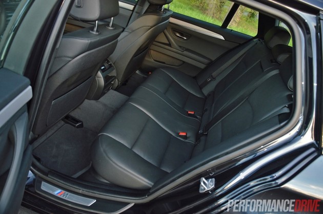 2014 BMW 520d Touring M Sport-rear seats