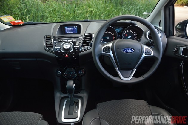 2014 Ford Fiesta S-dash