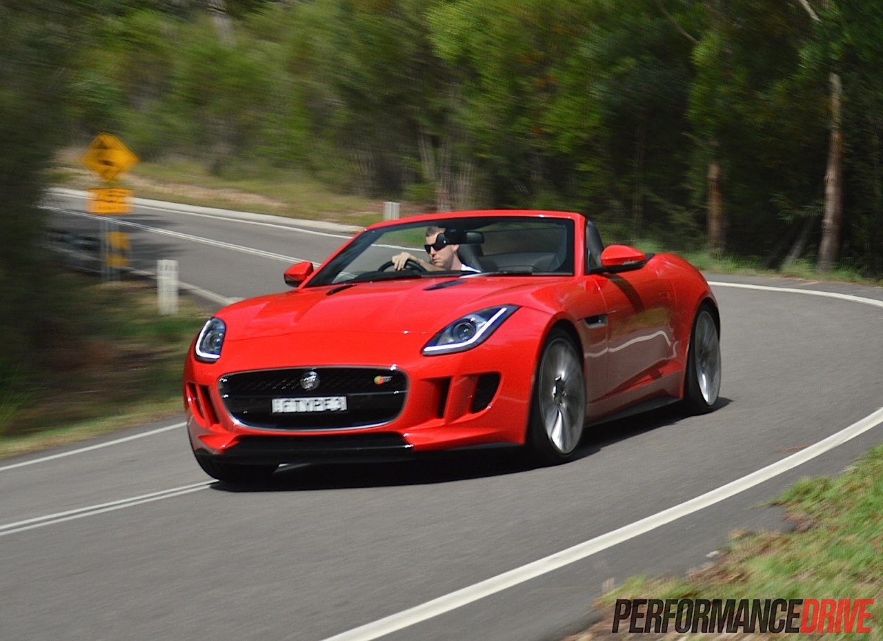 2014 Jaguar F-Type V8 S review (video)