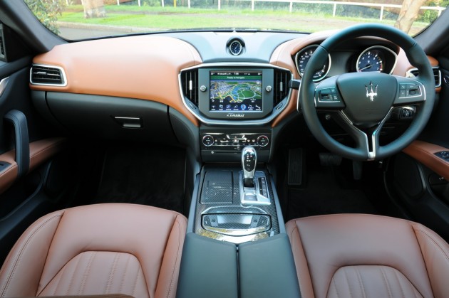 Maserati Ghibli S-interior