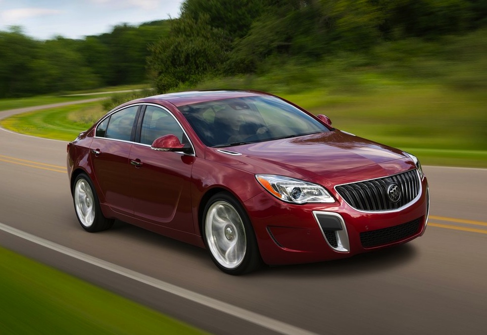 Buick Regal (Insignia) on par with C-Class; Consumer Reports