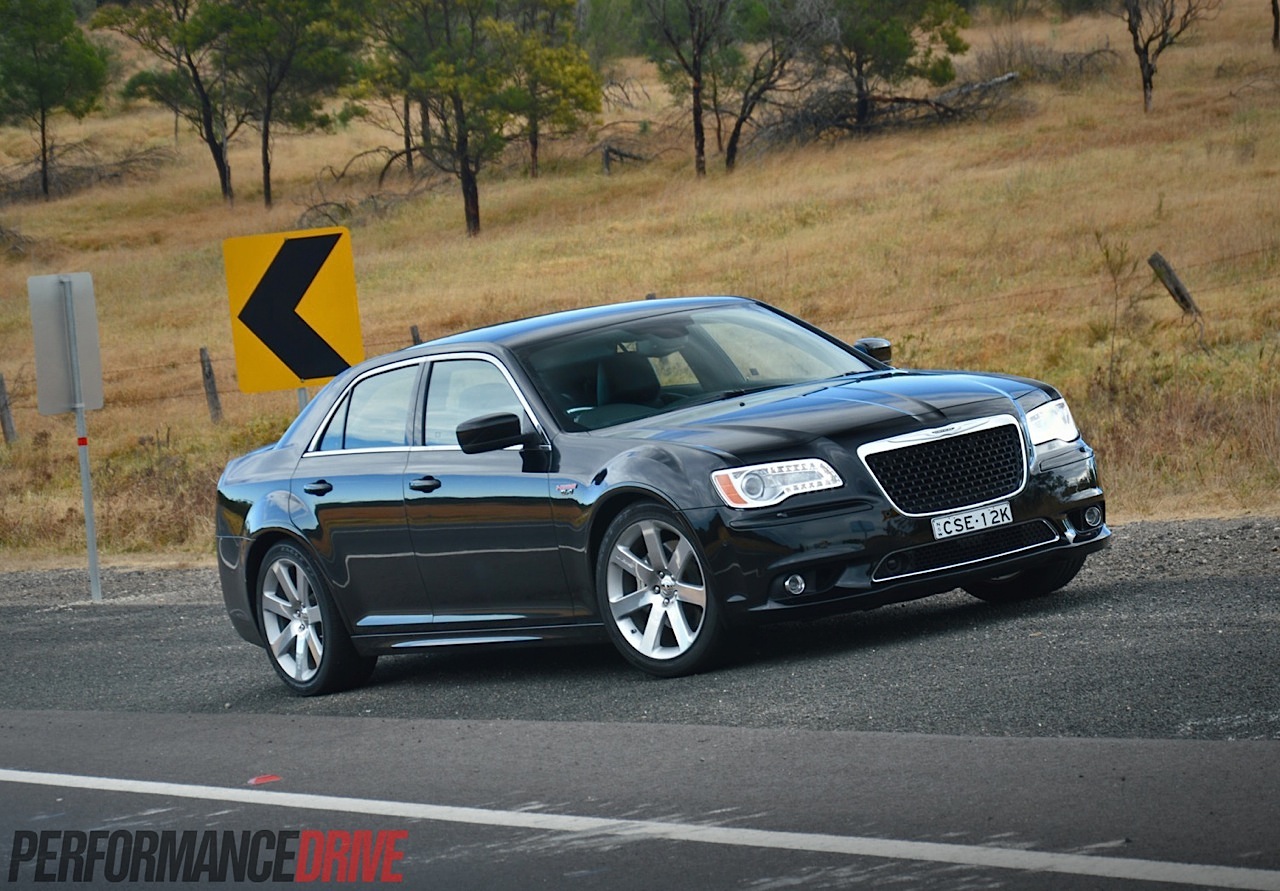 14 Chrysler 300 Srt8 Review Track Test Video Performancedrive